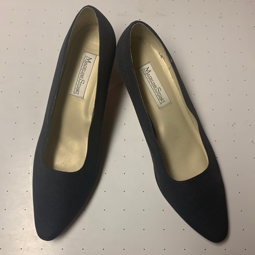 Madeline Stuart collection Navy pump 11M